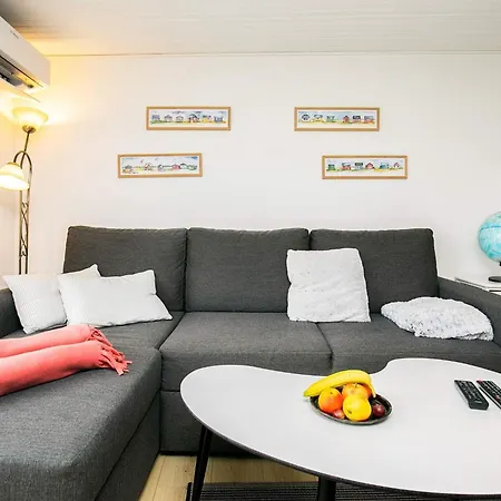 4 Person In * 阿森斯