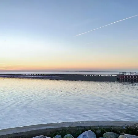 度假居 4 Person In *