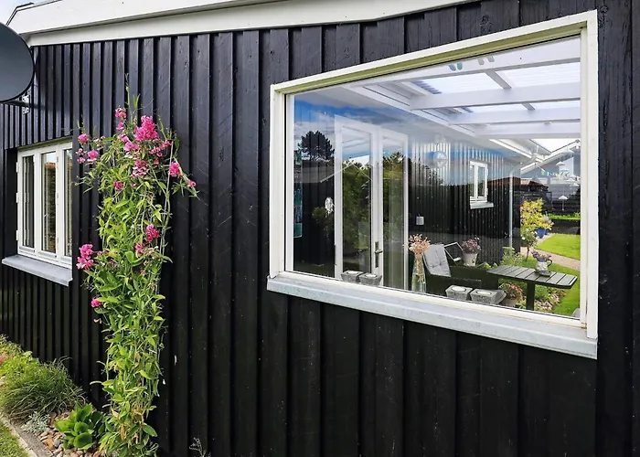 بيت للعطل 4 Person In *