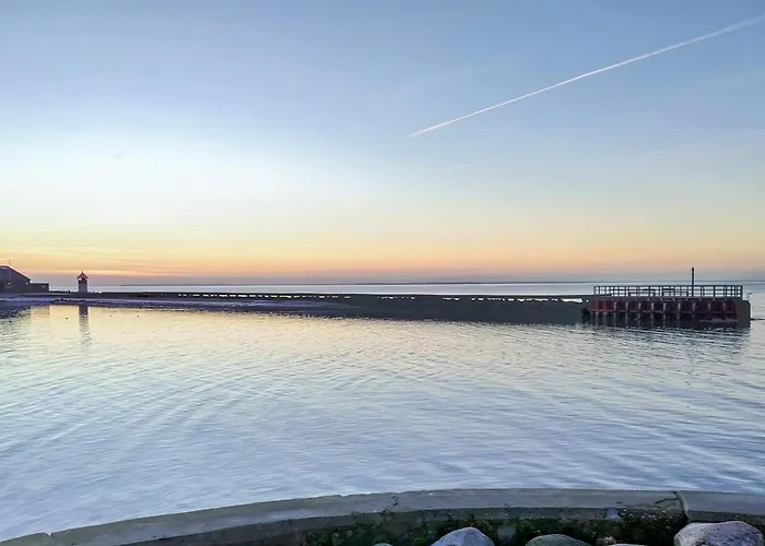 بيت للعطل 4 Person In *